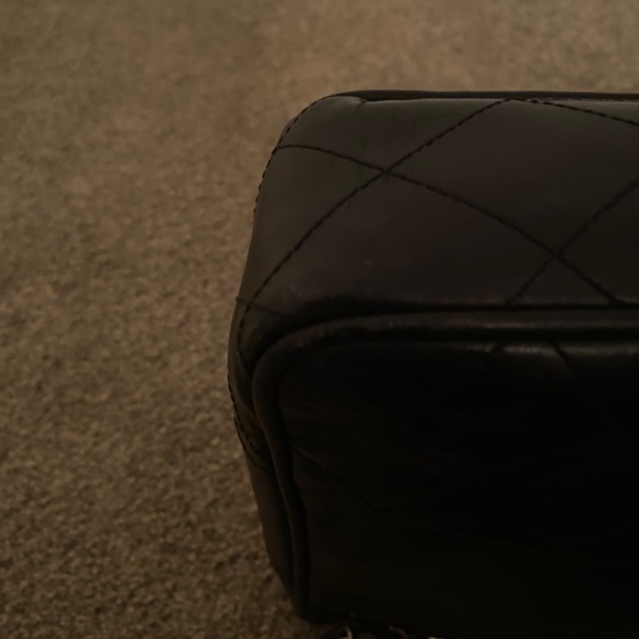 SOLD. Vintage Chanel shoulder bag. SOLD - Picture 3 of 5